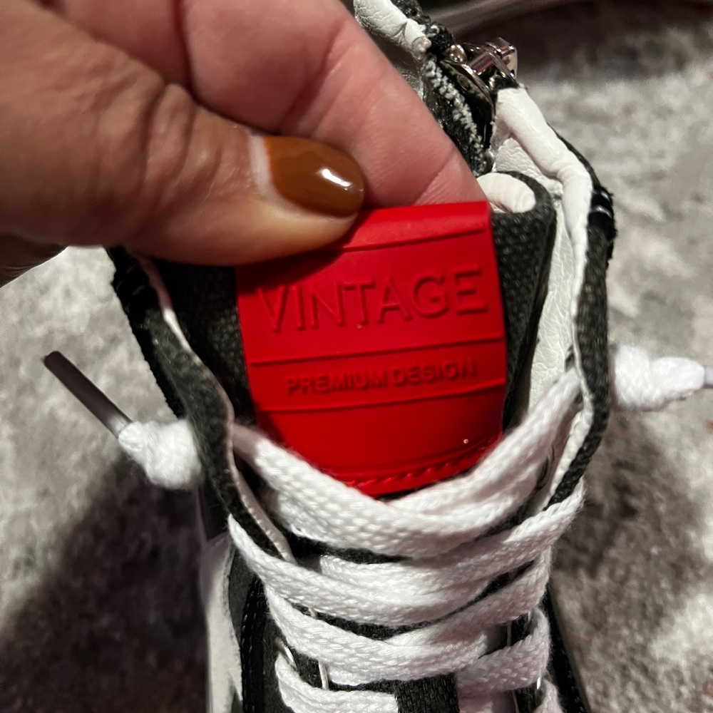 VINTAGE HAVANA SNEAKERS SZ7 - Almost New - Picture 7 of 10